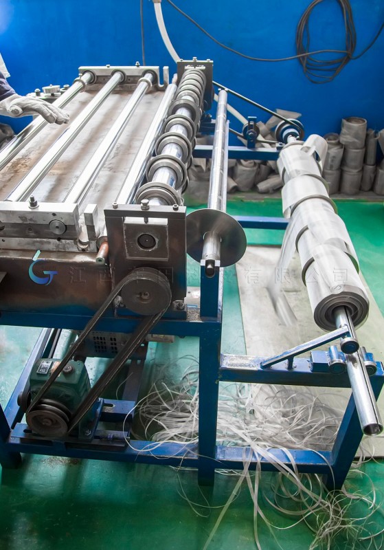 金屬絲網(wǎng)切割機(jī)